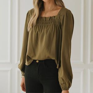 Fashion Jackson The Drop Olive Green long sleeve smocked top size medium